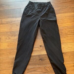 Lululemon Joggers in Black, Woman’s Size 2